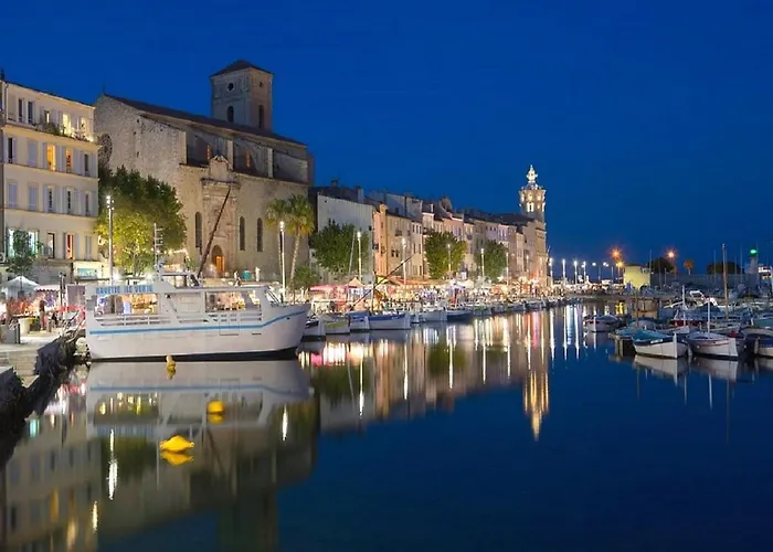 Maison Ensoleillee Au Milieu Des Pins Entre Marseille Et Cassis
