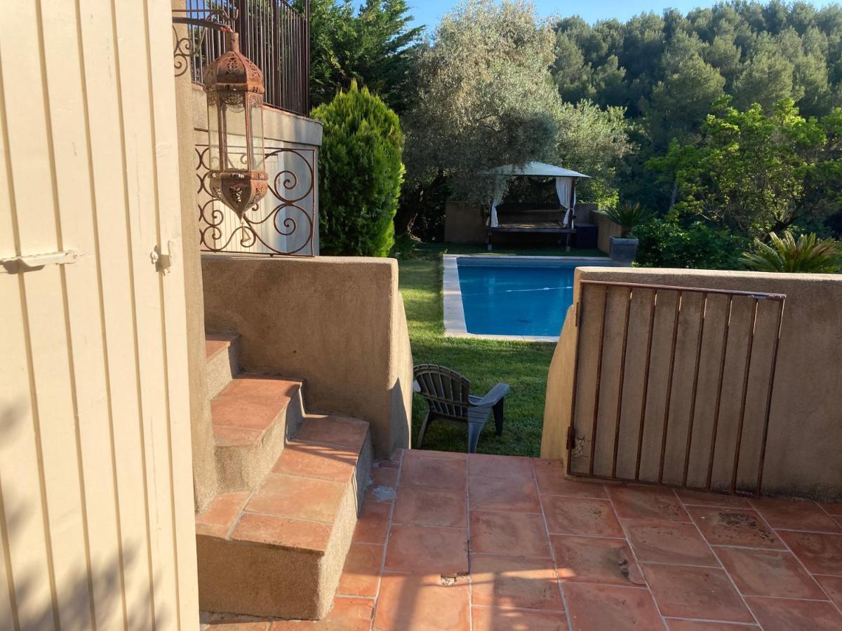 Maison Ensoleillee Au Milieu Des Pins Entre Et Cassis Villa