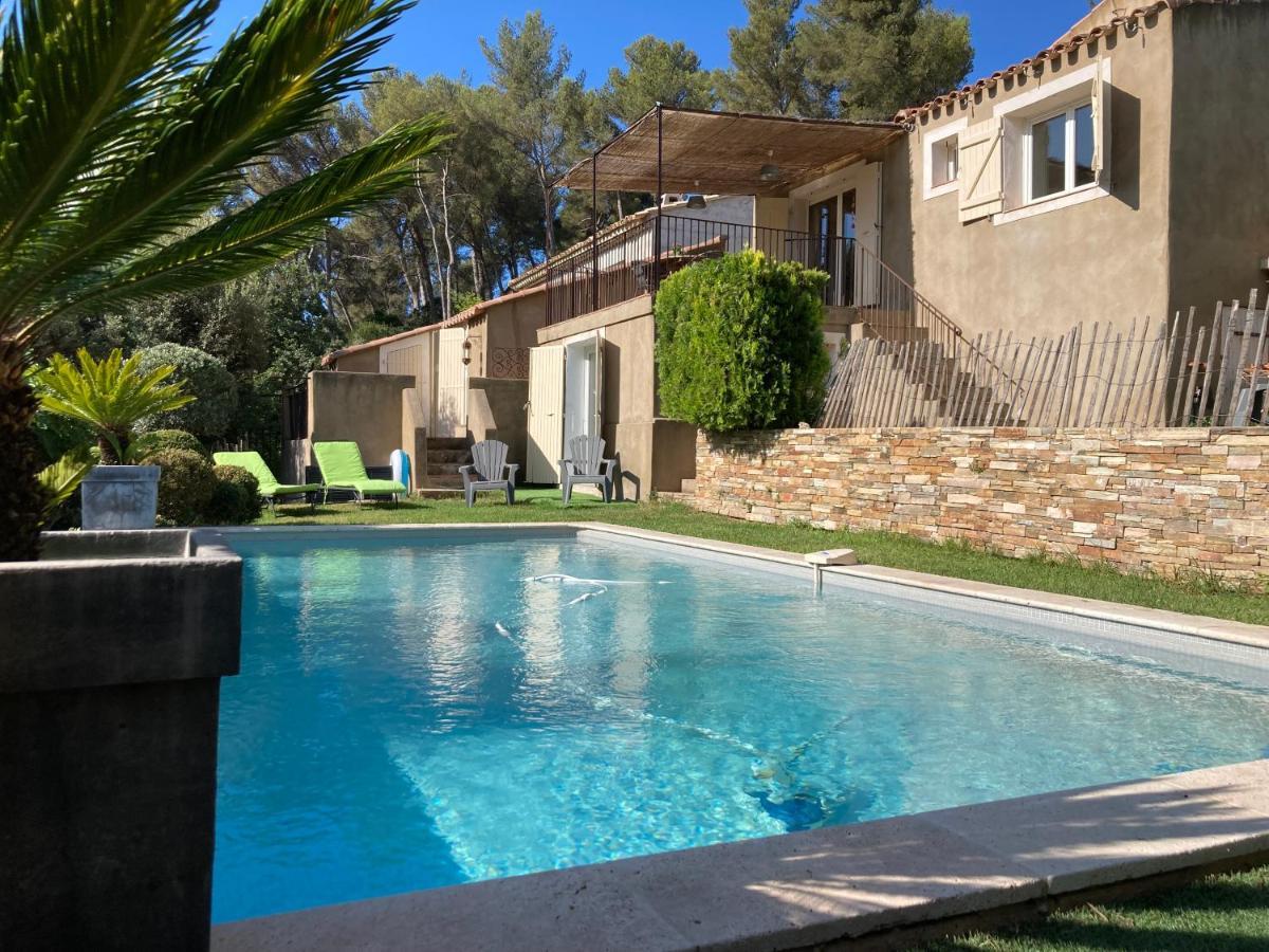 Maison Ensoleillee Au Milieu Des Pins Entre Et Cassis Villa *