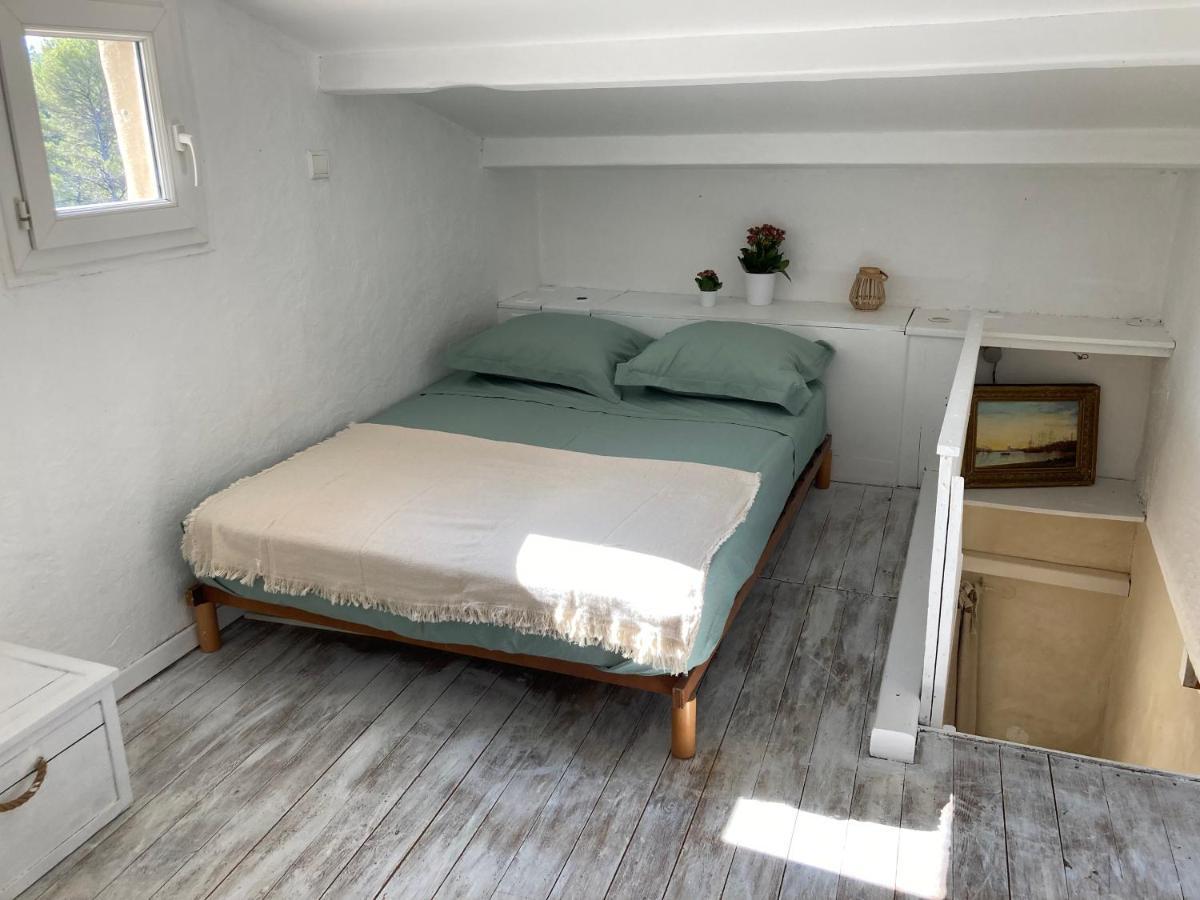 Maison Ensoleillee Au Milieu Des Pins Entre Et Cassis Villa